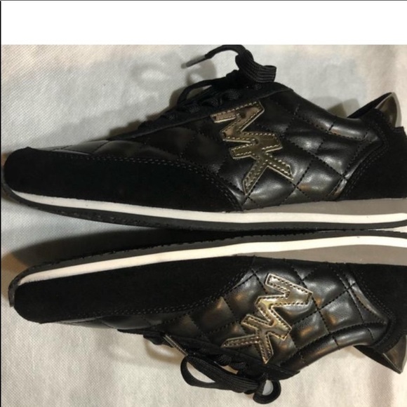 - ❤️Michael Kors Black quilted lace up sneakers 5.5m bundle and SAVE - Picture 3 of 8